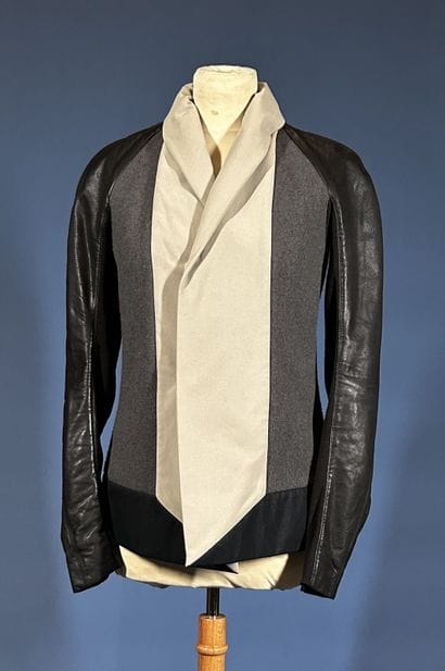 RICK OWENS 
Veste en patchwork de laine grise,...