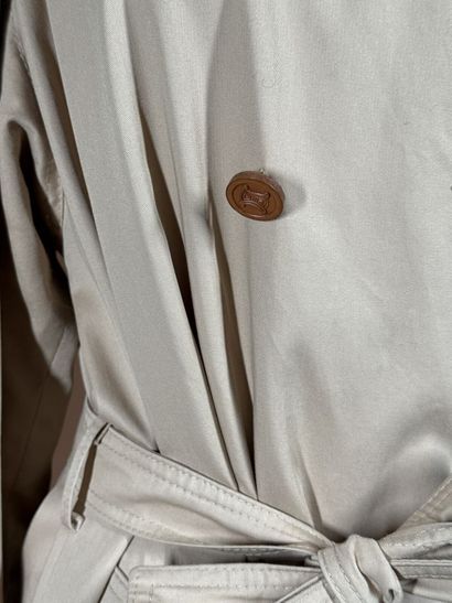 CÉLINE 
Trench coat en gabardine beigei,...