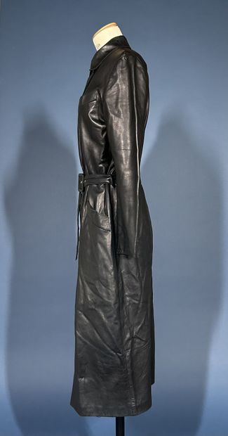HERMÈS SPORT
Robe façon trench mi-longue...