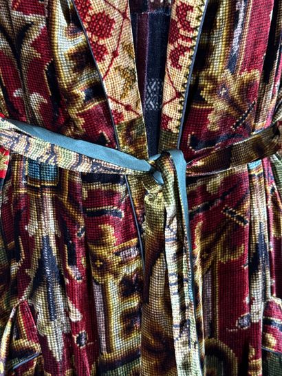 ETRO
Robe longue en velours imprimé de rayure...