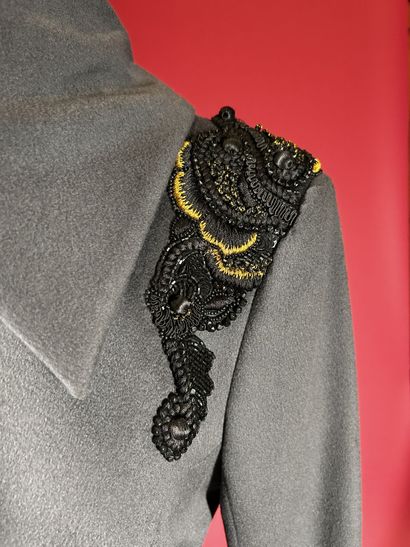 MATTHEW WILLIAMSON
Manteau 7/8 en drap ardoise,...