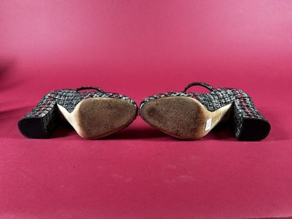 DOLCE & GABBANA
Paire d'escarpins en tweed...