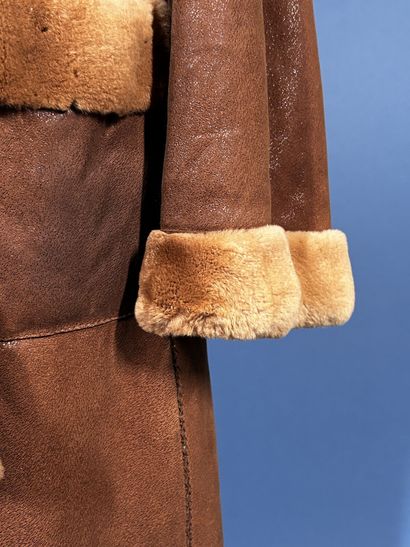 FISCHELIS
Manteau réversible en peau retournée...