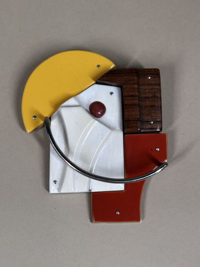 MORBELLI 
Importante broche sculpture figurant...
