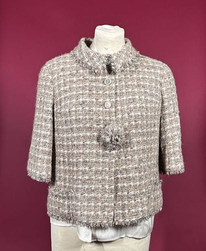 CHANEL AUTOMNE 2005
Veste à manches courtes...