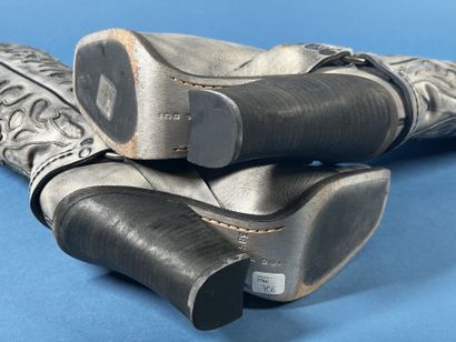 BARBARA BUI 
Paire de bottes santiag à bout...