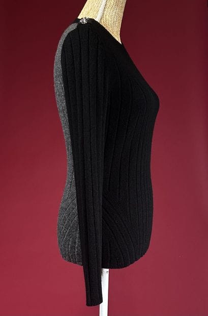 ALEXANDER McQUEEN 
Pull en cachemire et laine...