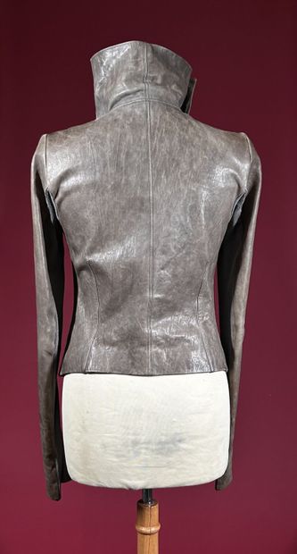 RICK OWENS 
Veste en cuir gris beige, col...