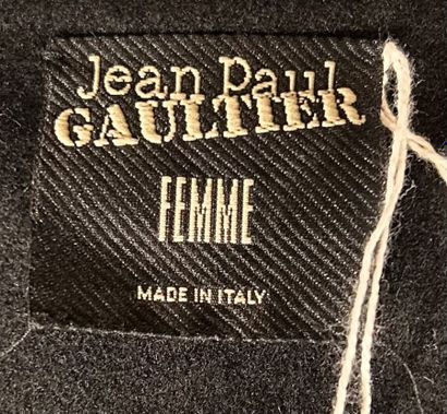 JEAN-PAUL GAULTIER FEMME 
Veste en drap noir,...