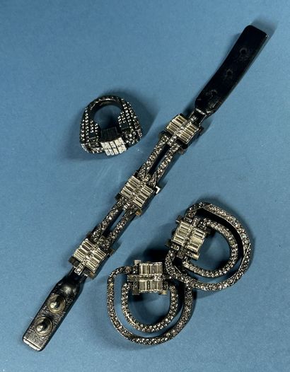 LANVIN 
Parure en métal argenté vernissé...