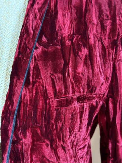 HAIDER ACKERMANN
Ensemble en velours frappé,...
