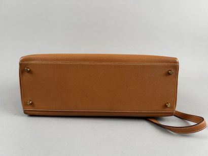 HERMÈS Paris Made in France 
Sac Kelly 35...