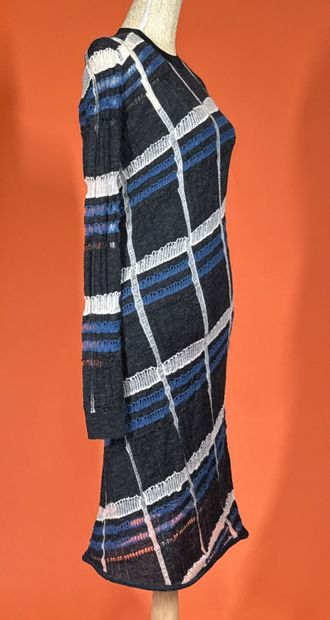 LOUIS VUITTON 
Robe longue pull en mailles...