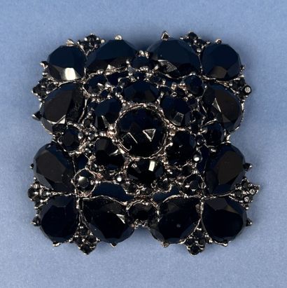 YVES SAINT LAURENT 
Importante broche pendentif...