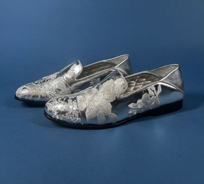 ALEXANDER McQUEEN
Paire de sleepers en cuir...