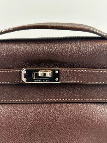 HERMÈS Paris Made in France 
Pochette Kelly...