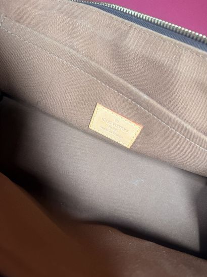 LOUIS VUITTON 
Sac 
