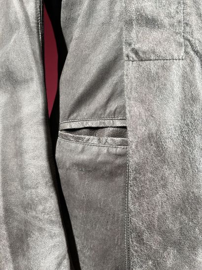 RICK OWENS 
Veste en cuir gris éléphant,...
