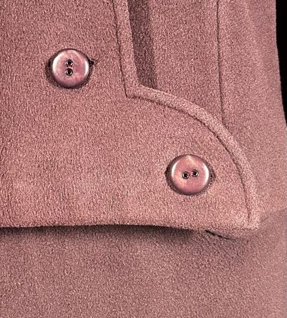 GRES 
Tailleur en drap aubergine composé...
