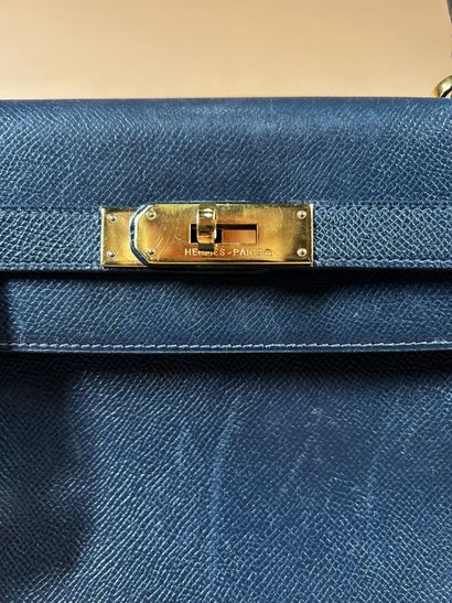 HERMÈS Paris Made in France 
Sac Kelly 32...