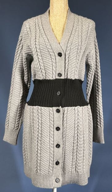 ALEXANDER McQUEEN 
Veste cardigan en laine...