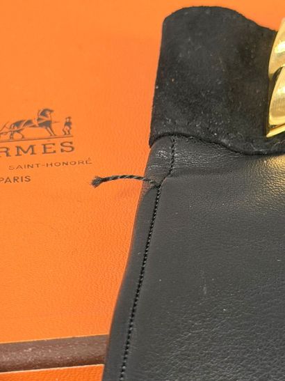 HERMÈS Paris, Made in France 
Paire de gants...