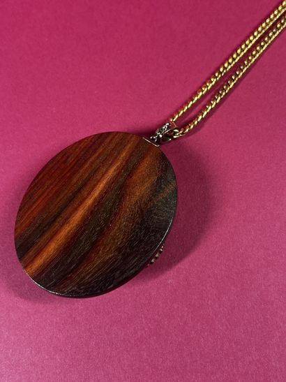 SYLVIA TOLLEDANO (?)
Pendentif plaque bois...