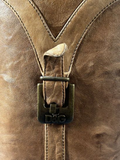 DOLCE & GABBANA
Paire de bottes en cuir beige...