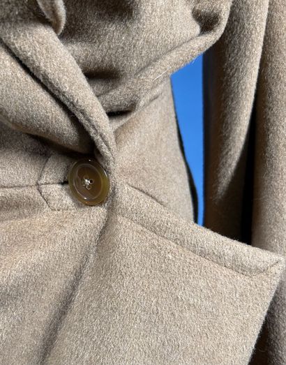 WORDS END VIVIENNE WESTWOOD 
Manteau déglingue...