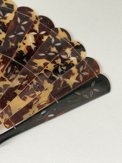 Tortoiseshell folding fan, Asia, early 20th...