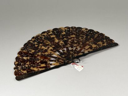 Tortoiseshell folding fan, Asia, early 20th...