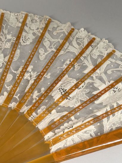 Flowers, Europe, circa 1920 
Folded fan with...