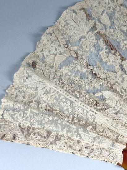 Lilacs and vine leaves, Europe, circa 1890–1900
Folded...