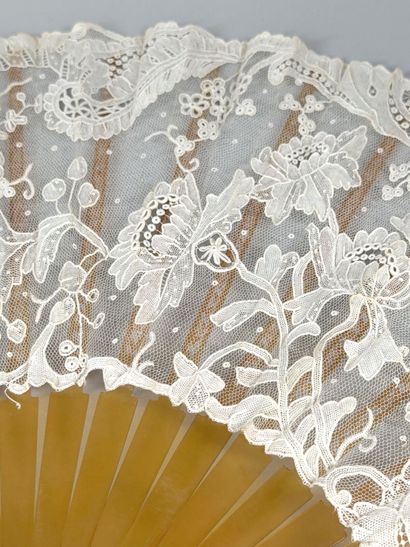 Flowers, Europe, circa 1920 
Folded fan with...