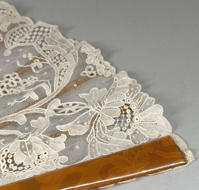 Flowers, Europe, circa 1920 
Folded fan with...