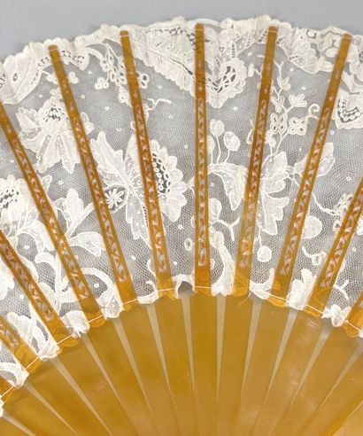 Flowers, Europe, circa 1920 
Folded fan with...