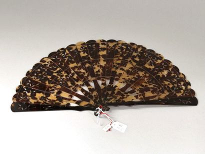 Tortoiseshell folding fan, Asia, early 20th...