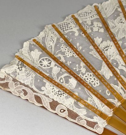 Flowers, Europe, circa 1920 
Folded fan with...