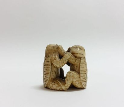 JAPON - Époque MEIJI (1868-1912).
Trois netsuke...