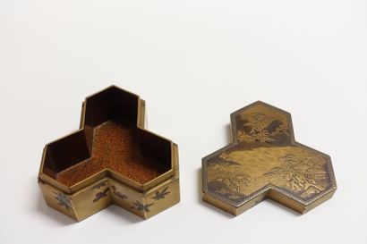 JAPON - Milieu Époque EDO (1603-1868).
Kobako...
