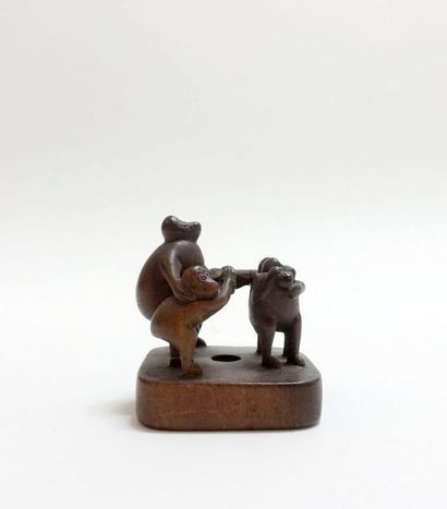 JAPON - Époque MEIJI (1868-1912).
Deux netsuke...