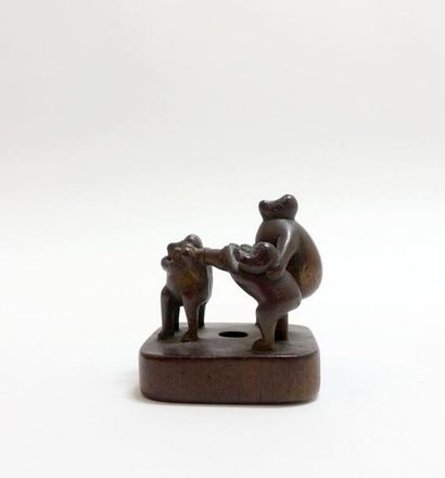 JAPON - Époque MEIJI (1868-1912).
Deux netsuke...
