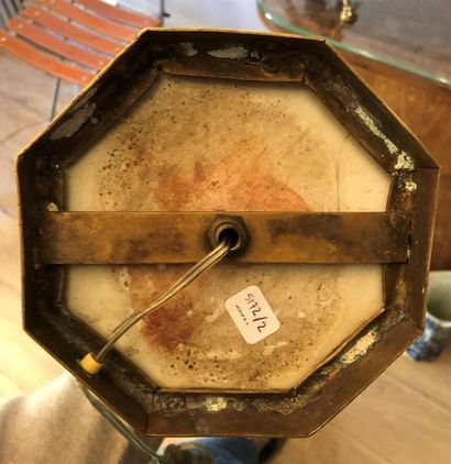 CHINE.
Vase octogonal décoré en camaïeu de...