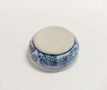 CHINE - fin du XVIIIe siècle.
Coupelle carrée...