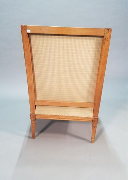 Bergère à oreilles en hêtre mouluré, les...