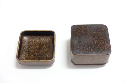 JAPON - Époque EDO (1603-1868), XVIIIe siècle.
Deux...