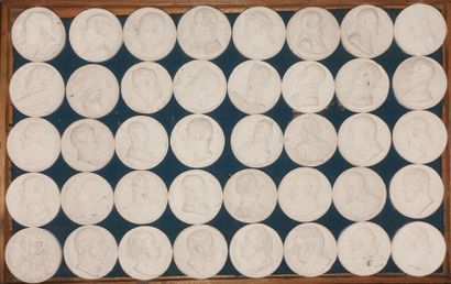 Collection de 394 médailles circulaires unifaces...