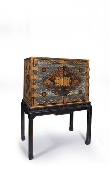 JAPON, dans le goût Namban - XIXe siècle.
Cabinet...