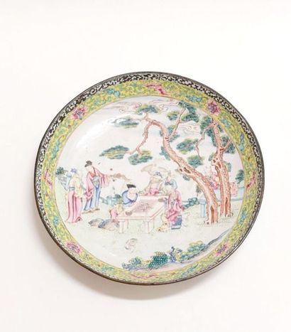 CHINE - XVIIIe siècle.
Coupe en cuivre et...