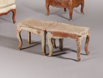 Petite banquette en deux parties à dessus...